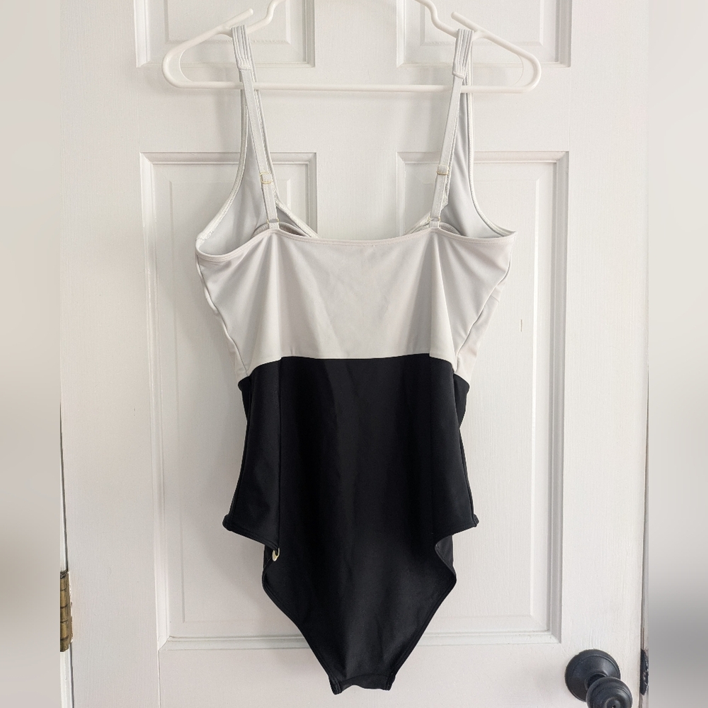 Summersalt Seascape Sweetheart One Piece In White And Black Size 12 Classic - Picture 7 of 9